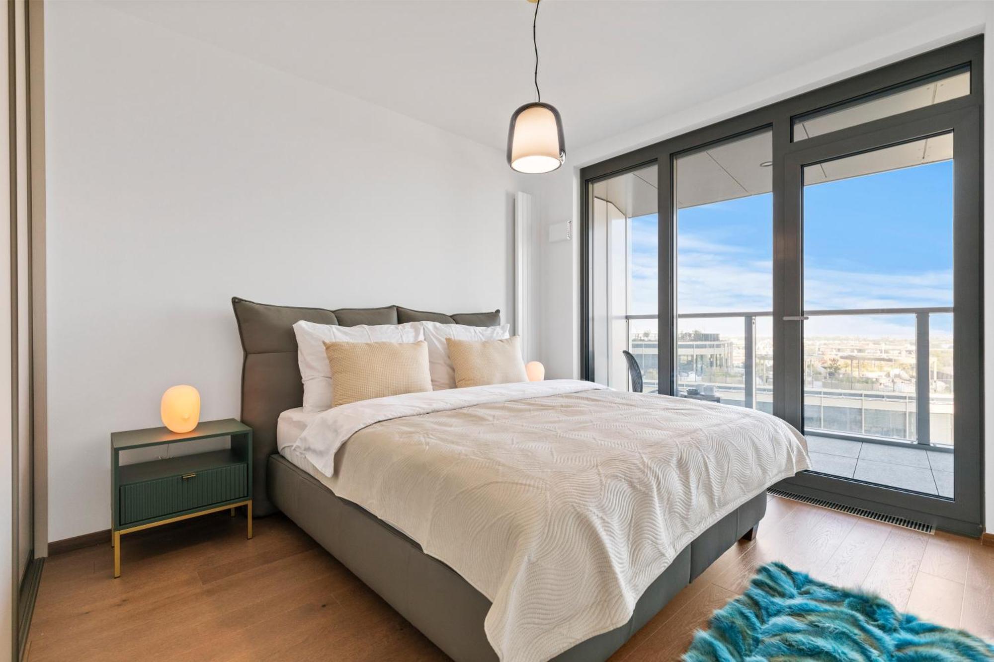 Eurovea Tower 2 Sky View Apartment *
